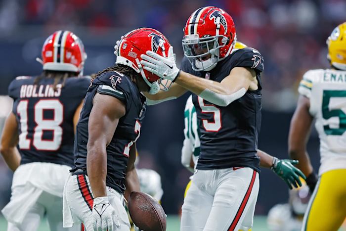 Electric rookie running back Bijan Robinson had his first 100-yard rushing game against the Green Bay Packers.